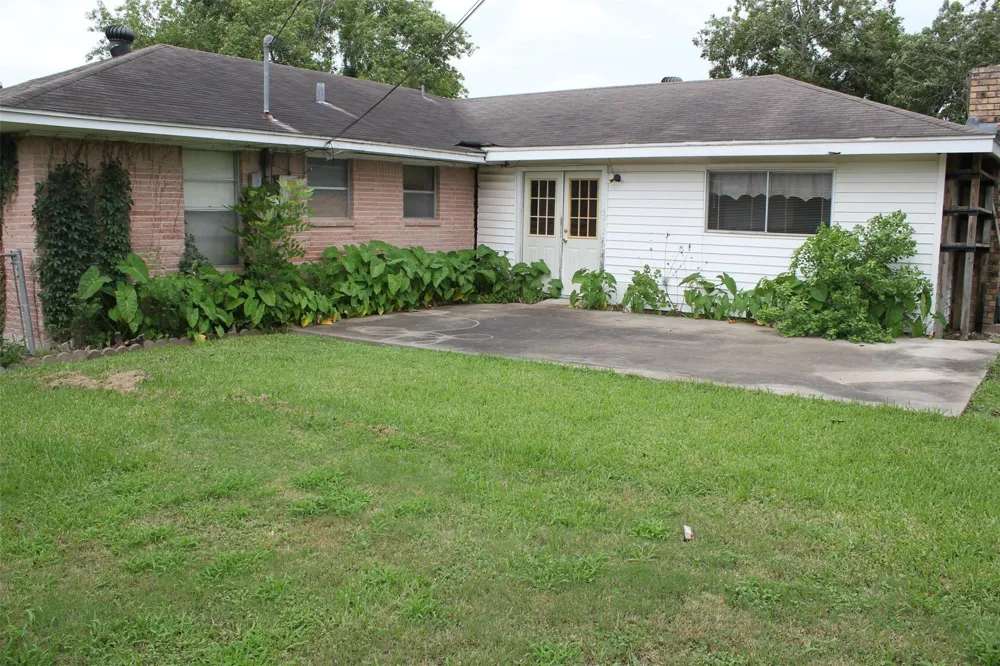 1610 Bexar Avenue Victoria, TX 77901