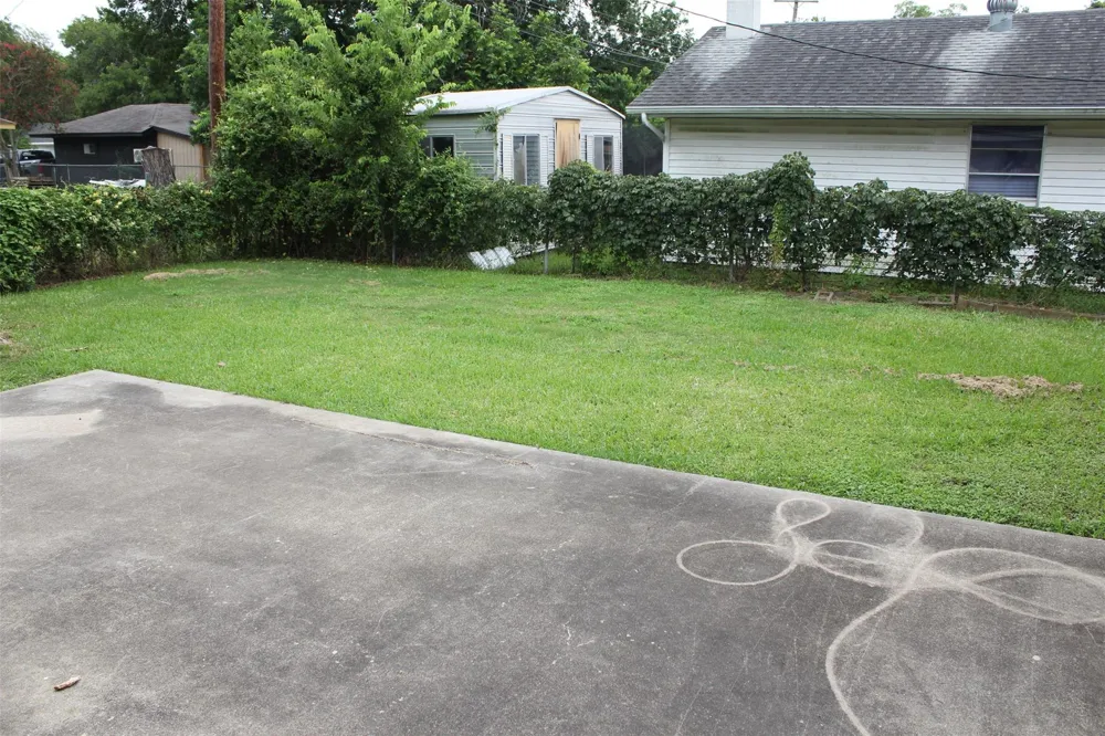 1610 Bexar Avenue Victoria, TX 77901