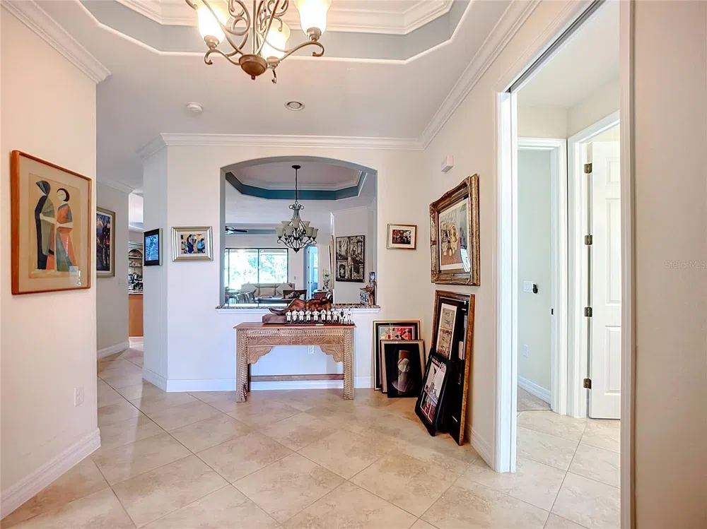 2902 AVIAMAR CIRCLE Naples, FL 34114