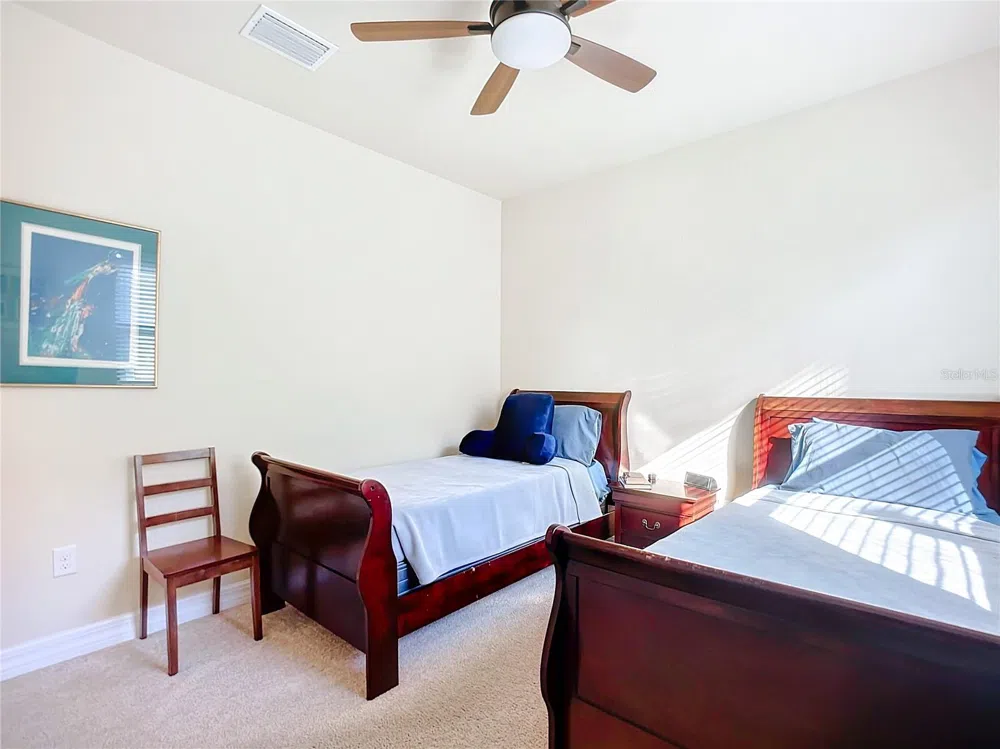 2902 AVIAMAR CIRCLE Naples, FL 34114