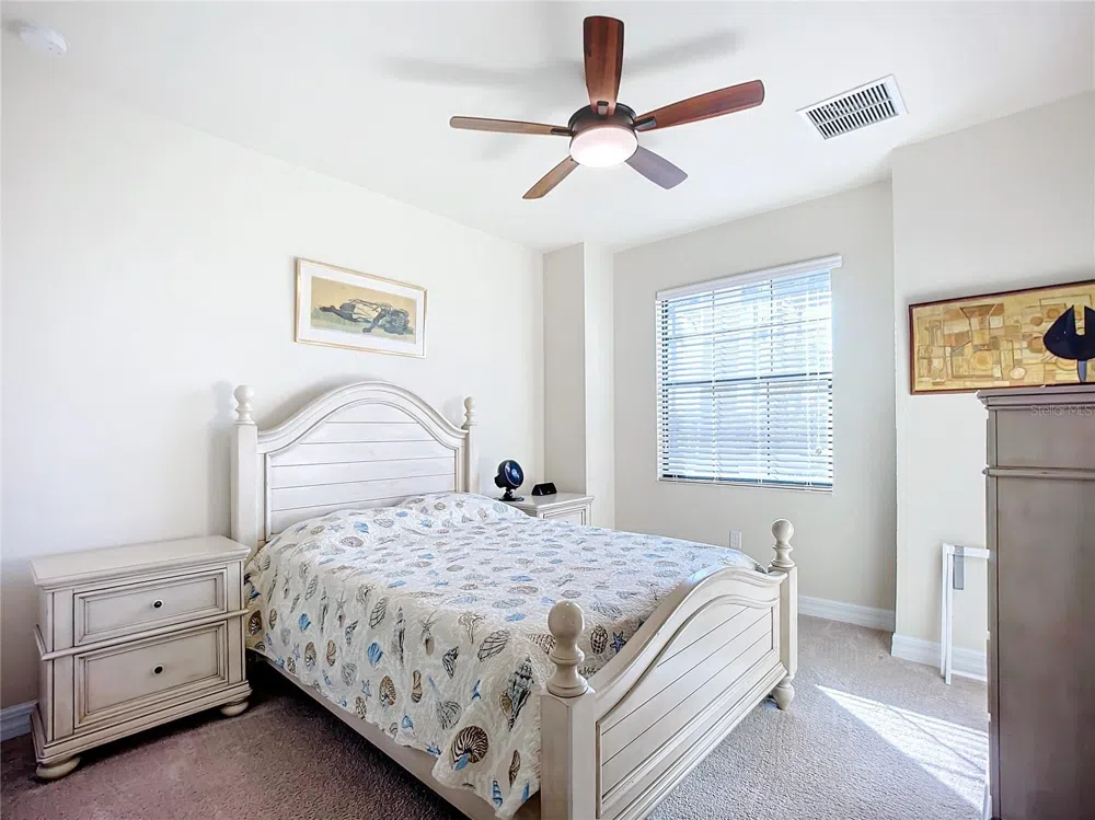 2902 AVIAMAR CIRCLE Naples, FL 34114