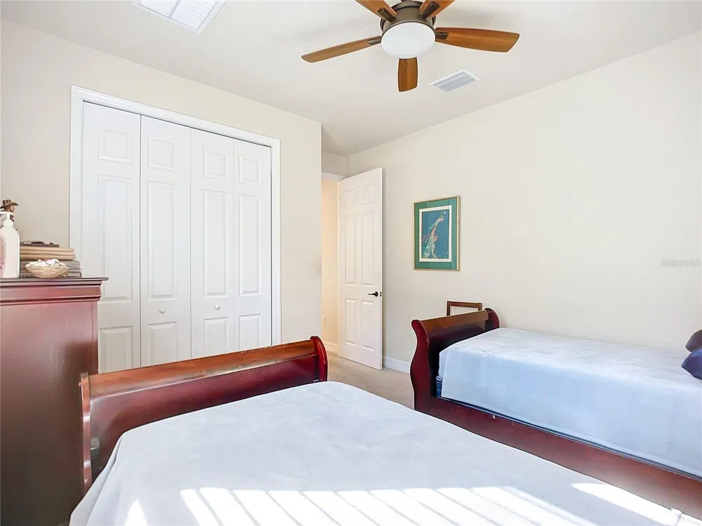 2902 AVIAMAR CIRCLE Naples, FL 34114