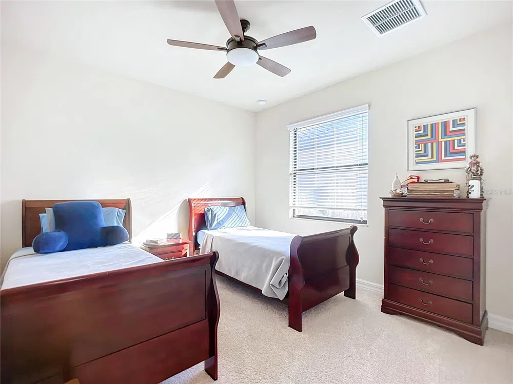 2902 AVIAMAR CIRCLE Naples, FL 34114