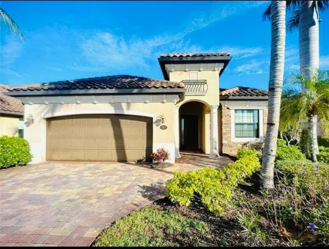 2902 AVIAMAR CIRCLE