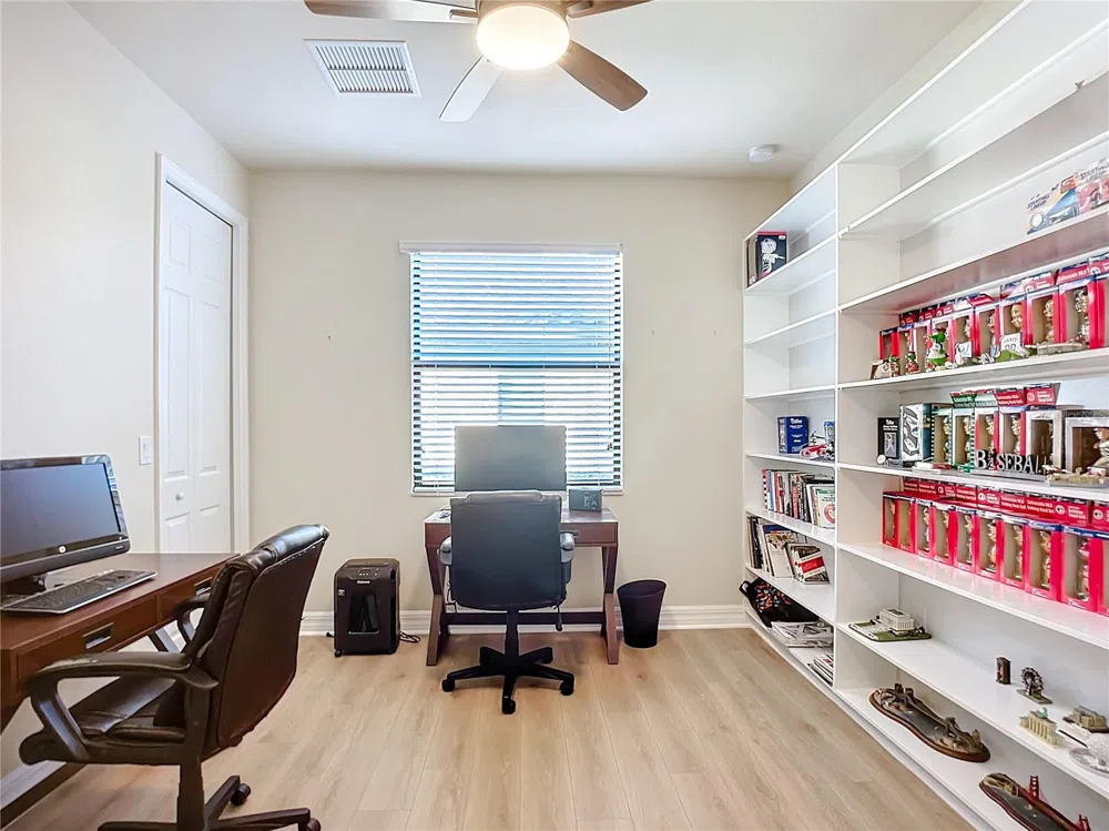 2902 AVIAMAR CIRCLE Naples, FL 34114