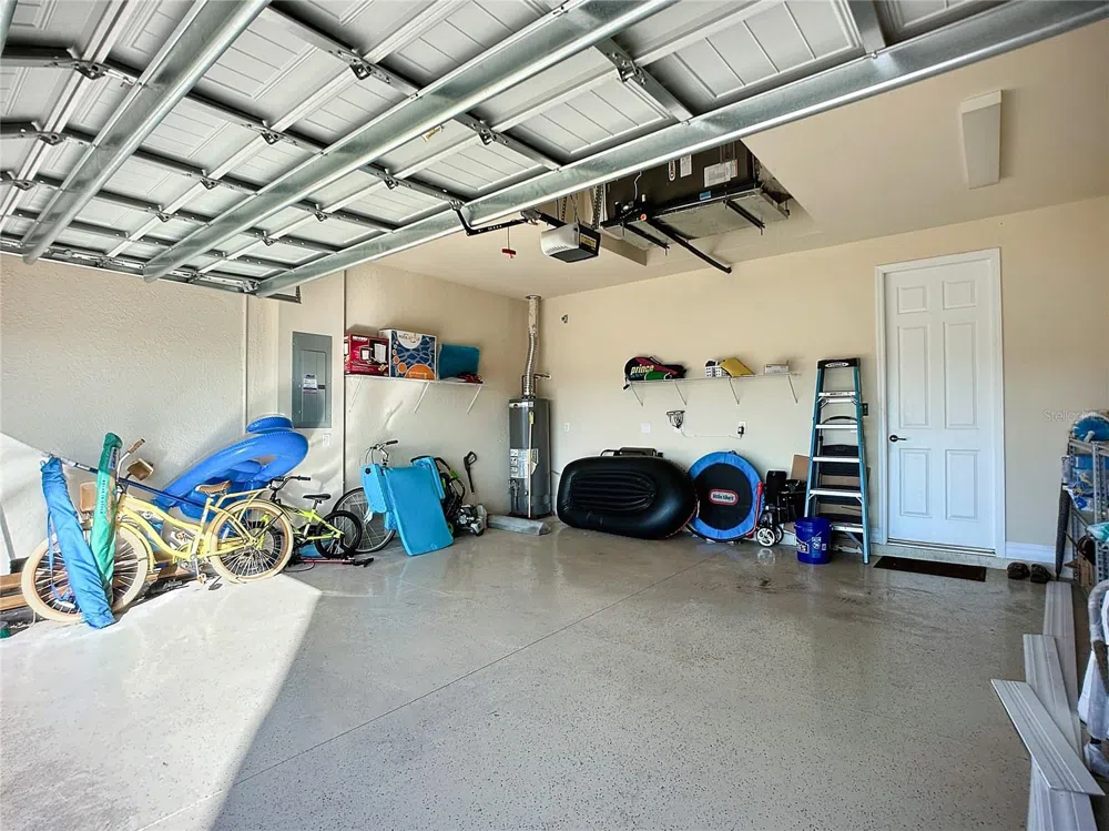 2902 AVIAMAR CIRCLE Naples, FL 34114