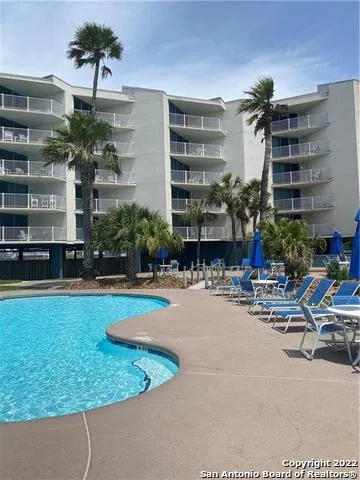 800 Sandcastle Dr #214