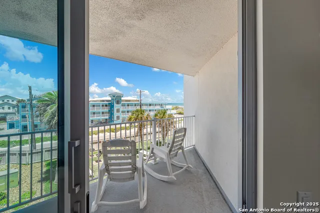 800 Sandcastle Dr #214 Port Aransas, TX 78373