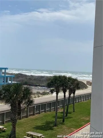 800 Sandcastle Dr #214 Port Aransas, TX 78373