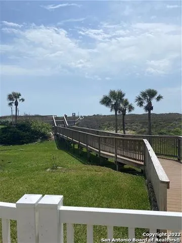 800 Sandcastle Dr #214 Port Aransas, TX 78373