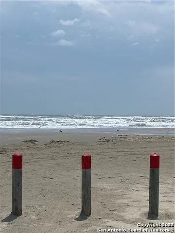 800 Sandcastle Dr #214 Port Aransas, TX 78373