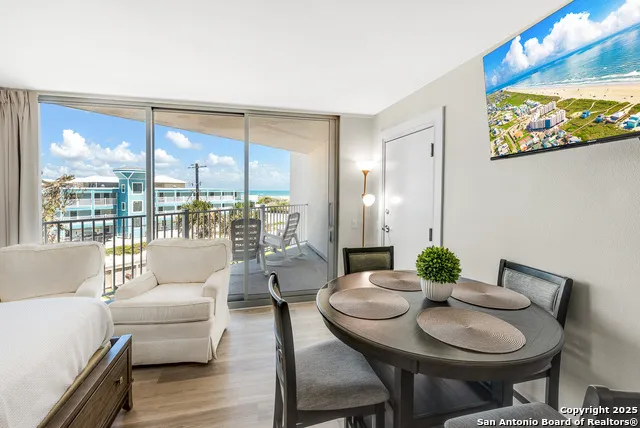 800 Sandcastle Dr #214 Port Aransas, TX 78373