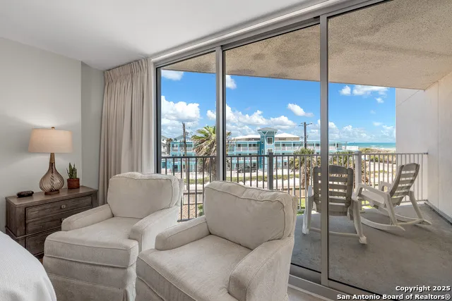 800 Sandcastle Dr #214 Port Aransas, TX 78373
