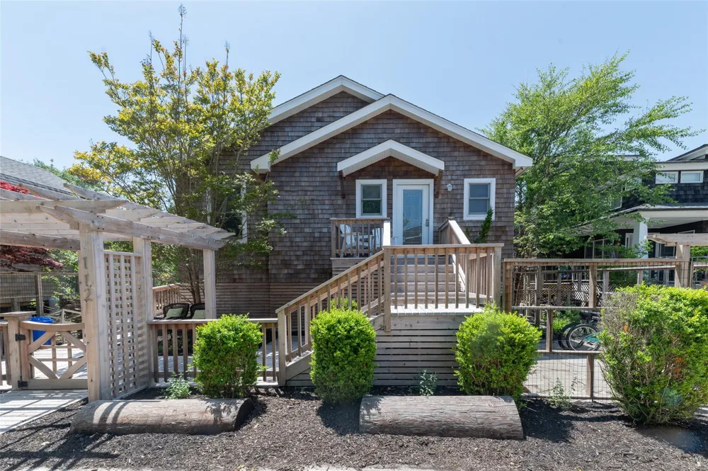 112 Ocean Road Ocean Beach, NY 11770
