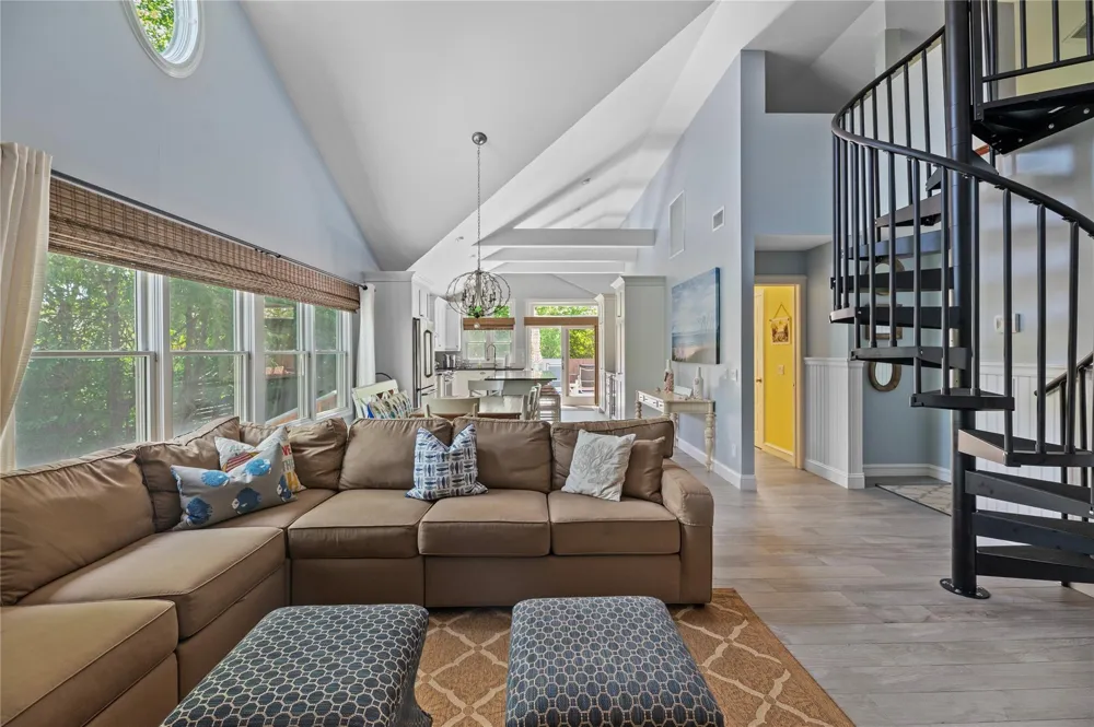 112 Ocean Road Ocean Beach, NY 11770