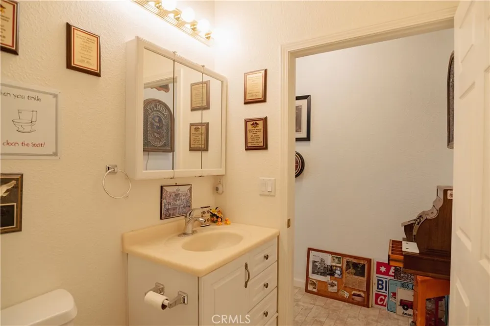 6839 Mercedes Avenue Winton, CA 95388