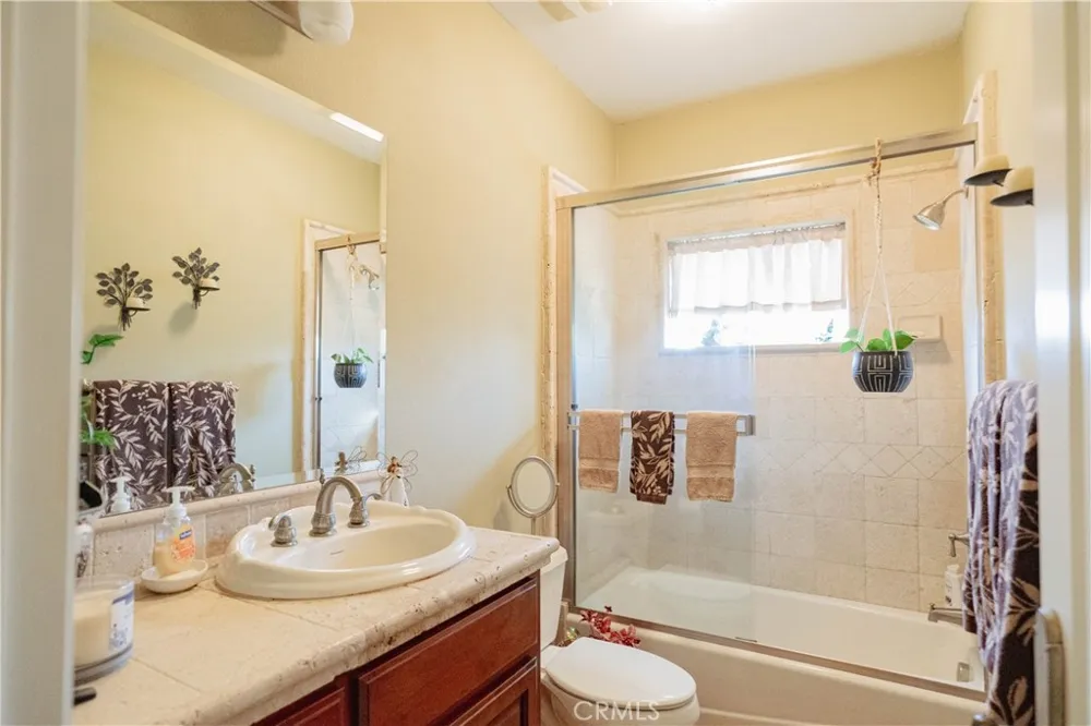 6839 Mercedes Avenue Winton, CA 95388