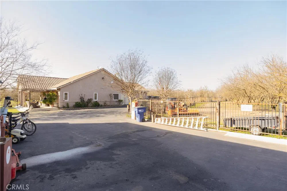 6839 Mercedes Avenue Winton, CA 95388
