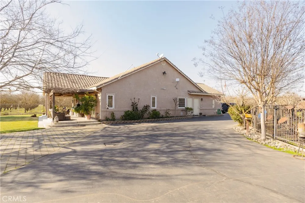 6839 Mercedes Avenue Winton, CA 95388