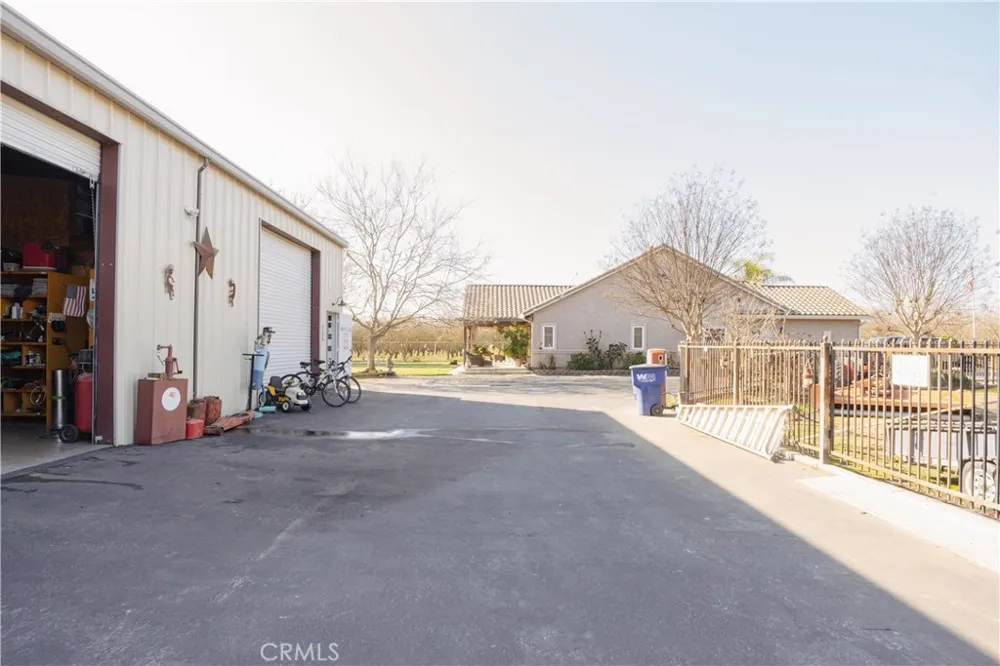 6839 Mercedes Avenue Winton, CA 95388