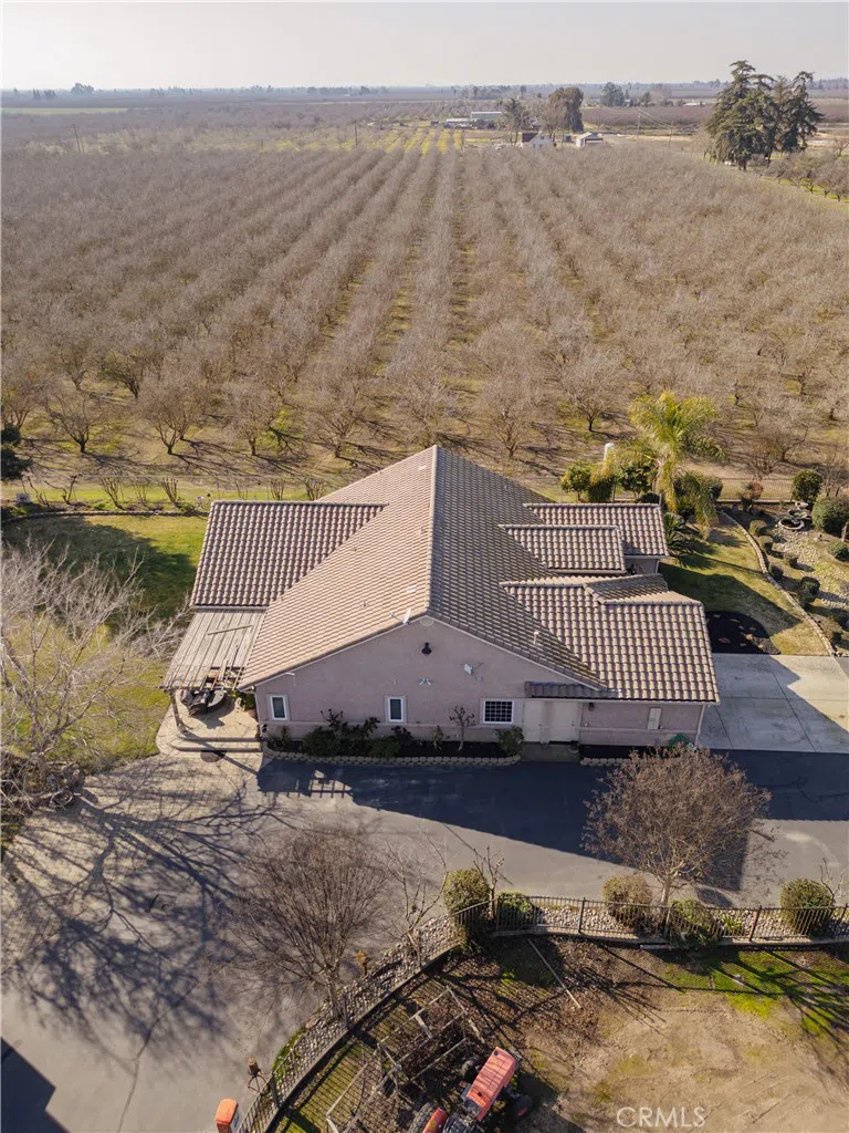 6839 Mercedes Avenue Winton, CA 95388