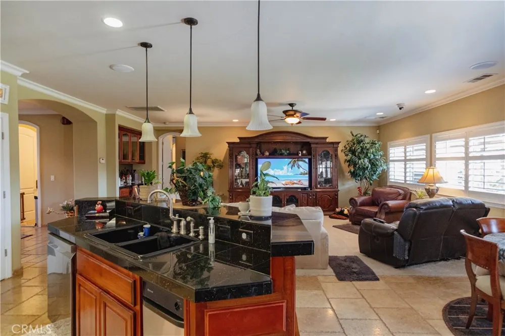 6839 Mercedes Avenue Winton, CA 95388