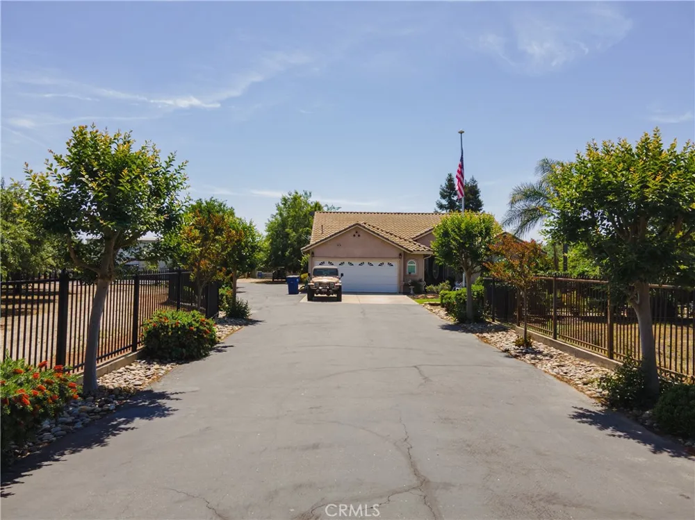 6839 Mercedes Avenue Winton, CA 95388