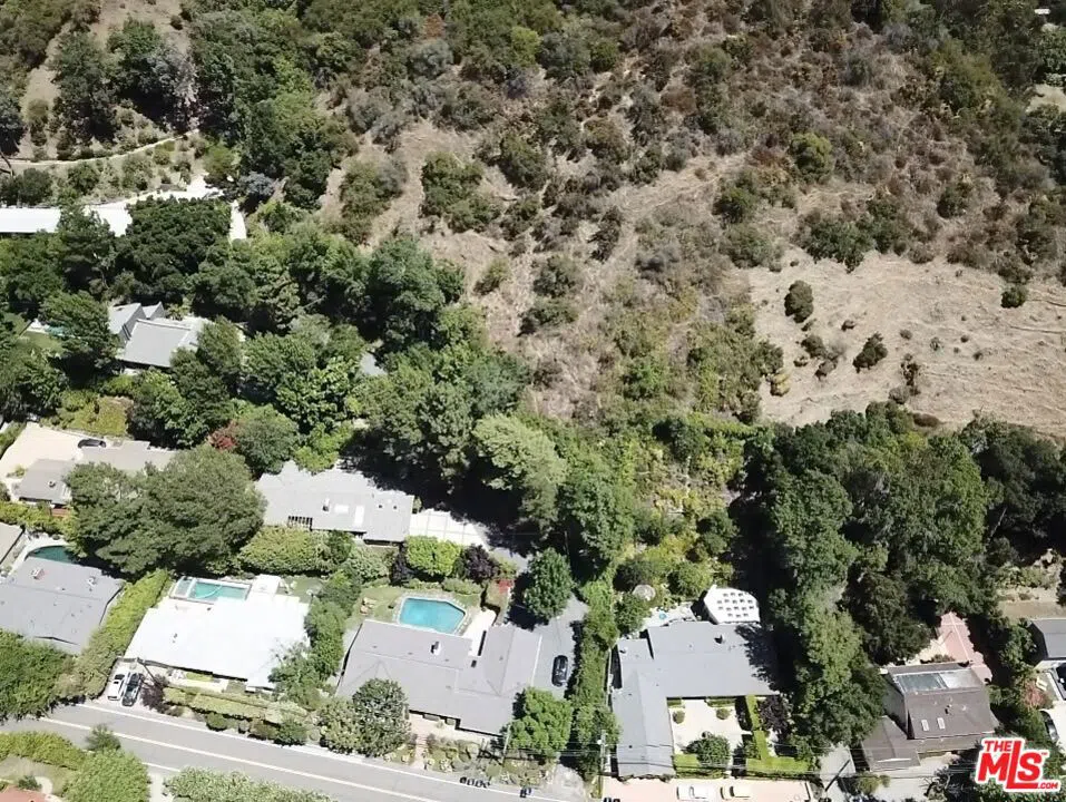 Mandeville Canyon Road Los Angeles, CA 90049
