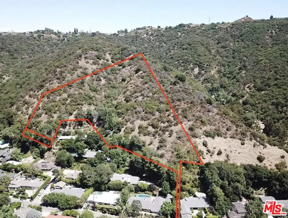 Mandeville Canyon Road Los Angeles, CA 90049