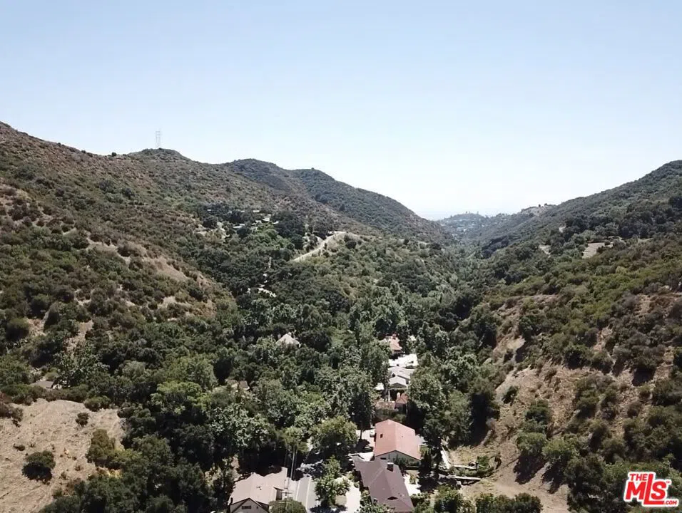 Mandeville Canyon Road Los Angeles, CA 90049