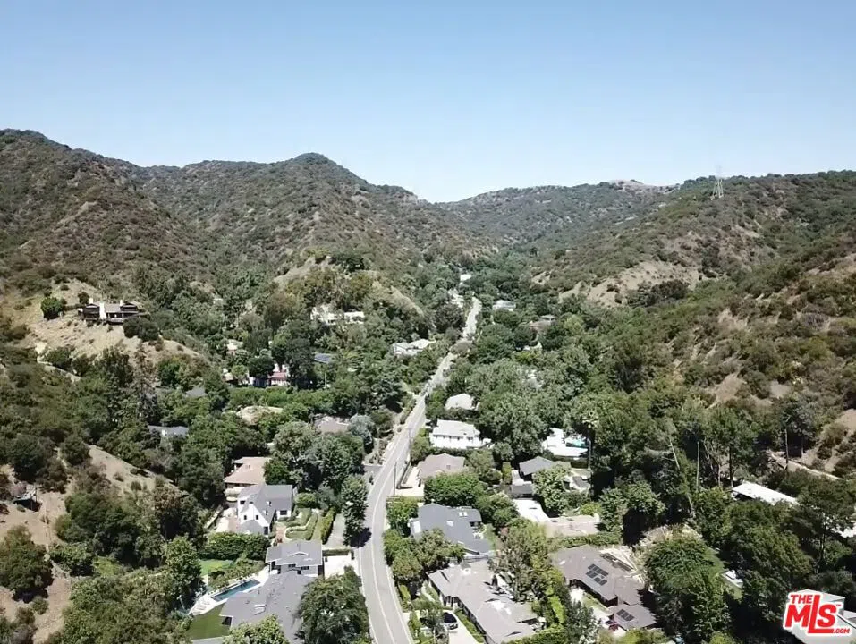 Mandeville Canyon Road Los Angeles, CA 90049