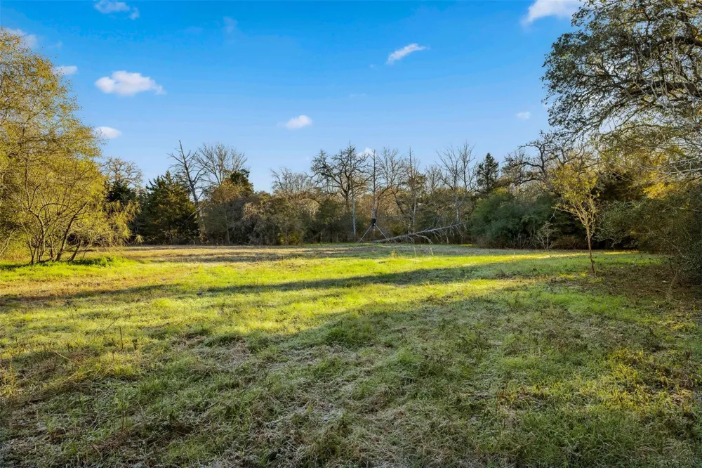 1038 County Road 207 Road Weimar, TX 78962