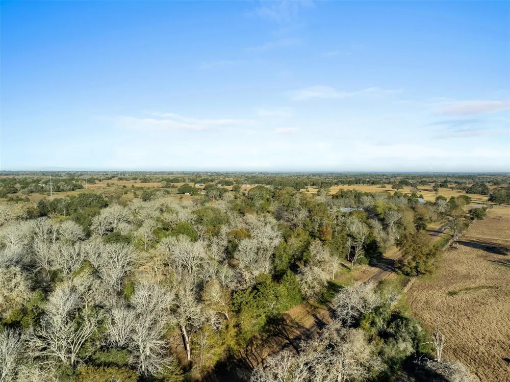 1038 County Road 207 Road Weimar, TX 78962