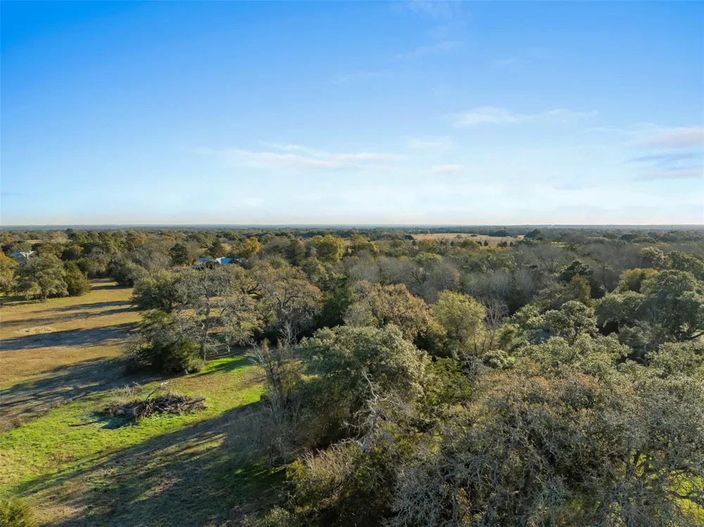 1038 County Road 207 Road Weimar, TX 78962