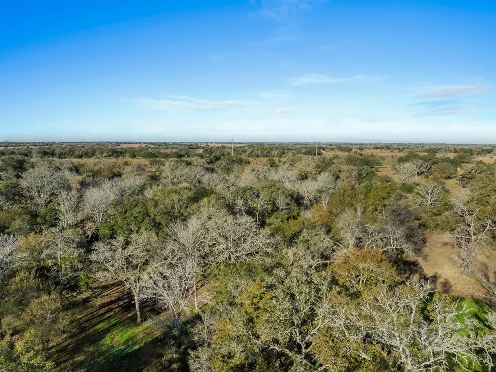 1038 County Road 207 Road Weimar, TX 78962