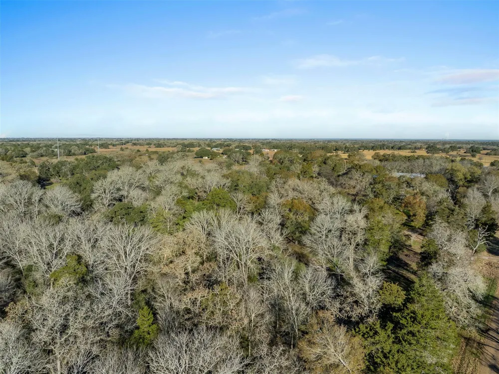 1038 County Road 207 Road Weimar, TX 78962
