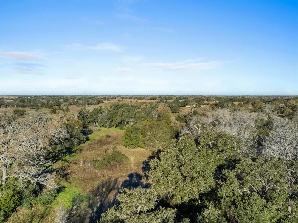 1038 County Road 207 Road Weimar, TX 78962
