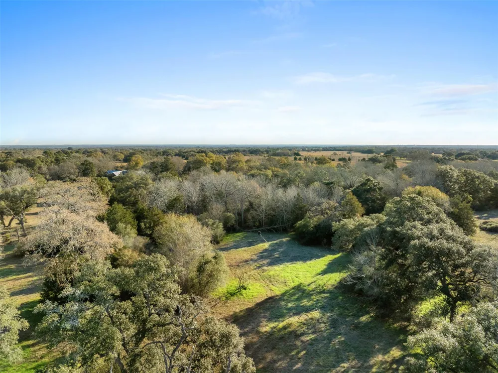 1038 County Road 207 Road Weimar, TX 78962