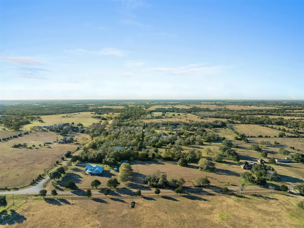 1038 County Road 207 Road Weimar, TX 78962
