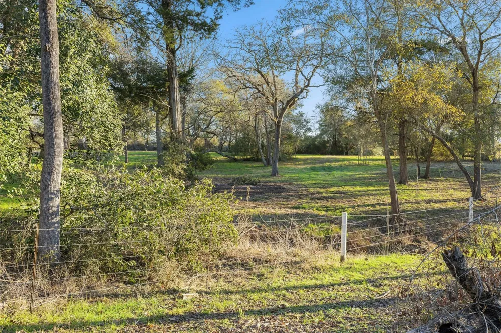 1038 County Road 207 Road Weimar, TX 78962