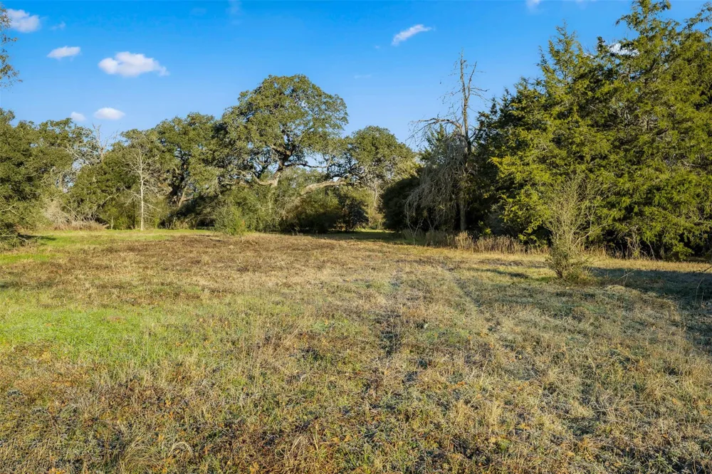 1038 County Road 207 Road Weimar, TX 78962