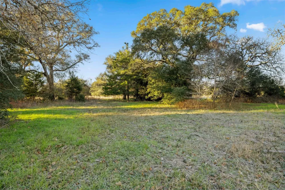 1038 County Road 207 Road Weimar, TX 78962