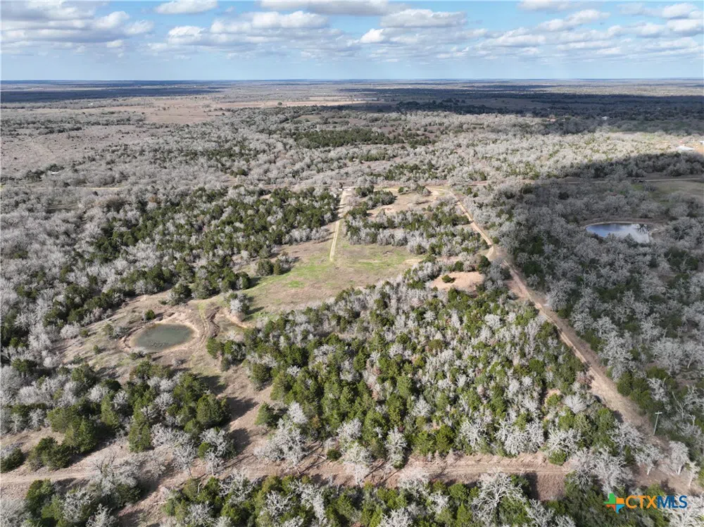 5850 Brown Road Flatonia, TX 78941