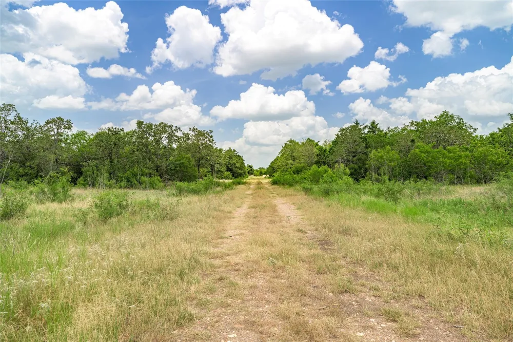 5850 Brown Road Flatonia, TX 78941
