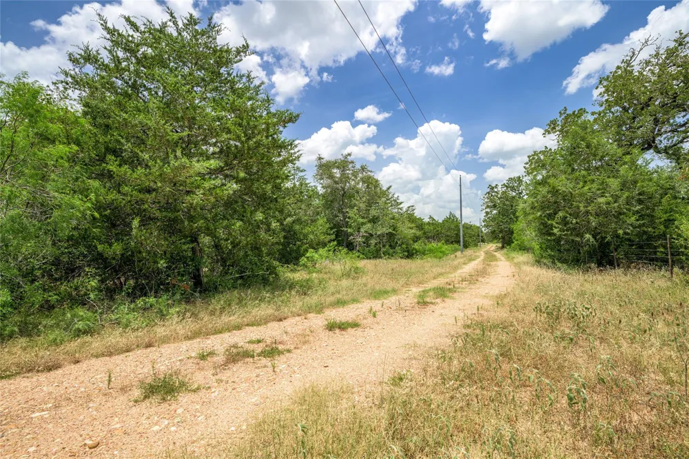 5850 Brown Road Flatonia, TX 78941