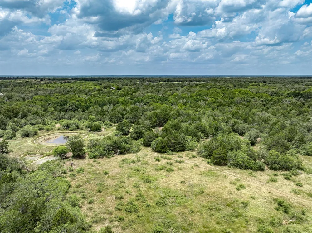 5850 Brown Road Flatonia, TX 78941