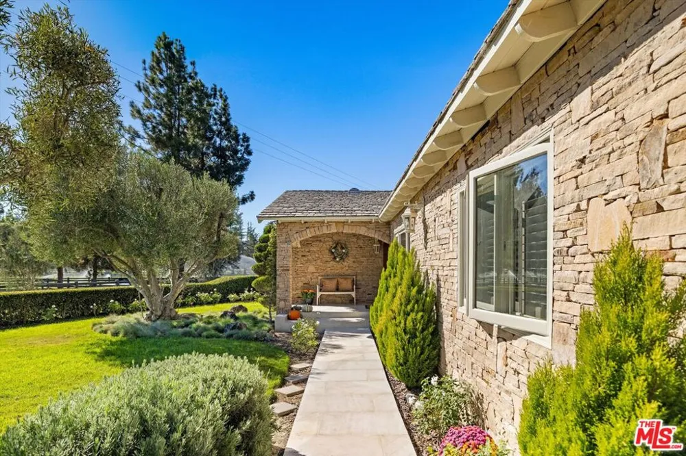 959 E Highway 246 Solvang, CA 93463