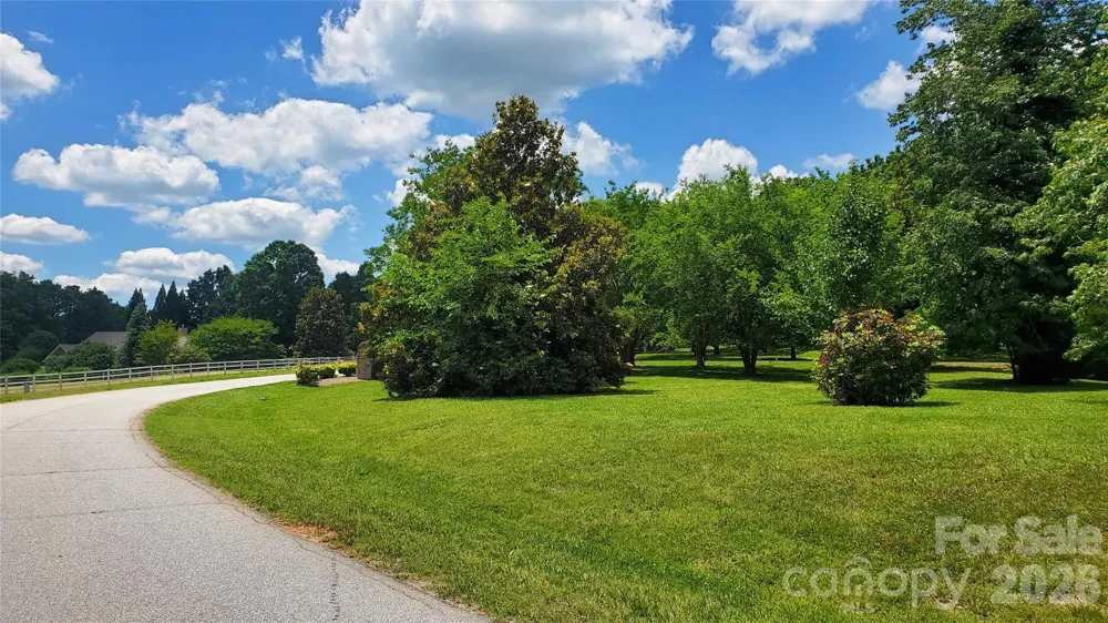 755 Hamilton Drive Columbus, NC 28722