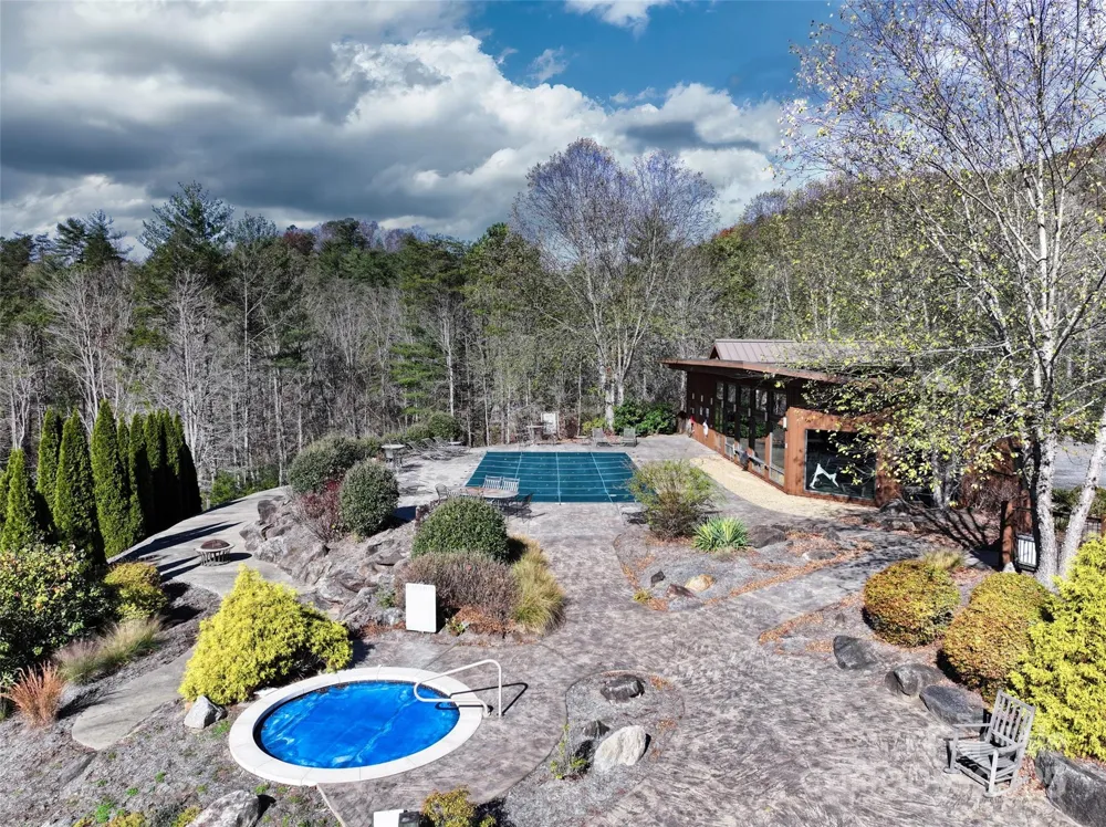 181 Red Fox Trail #18 Marshall, NC 28753