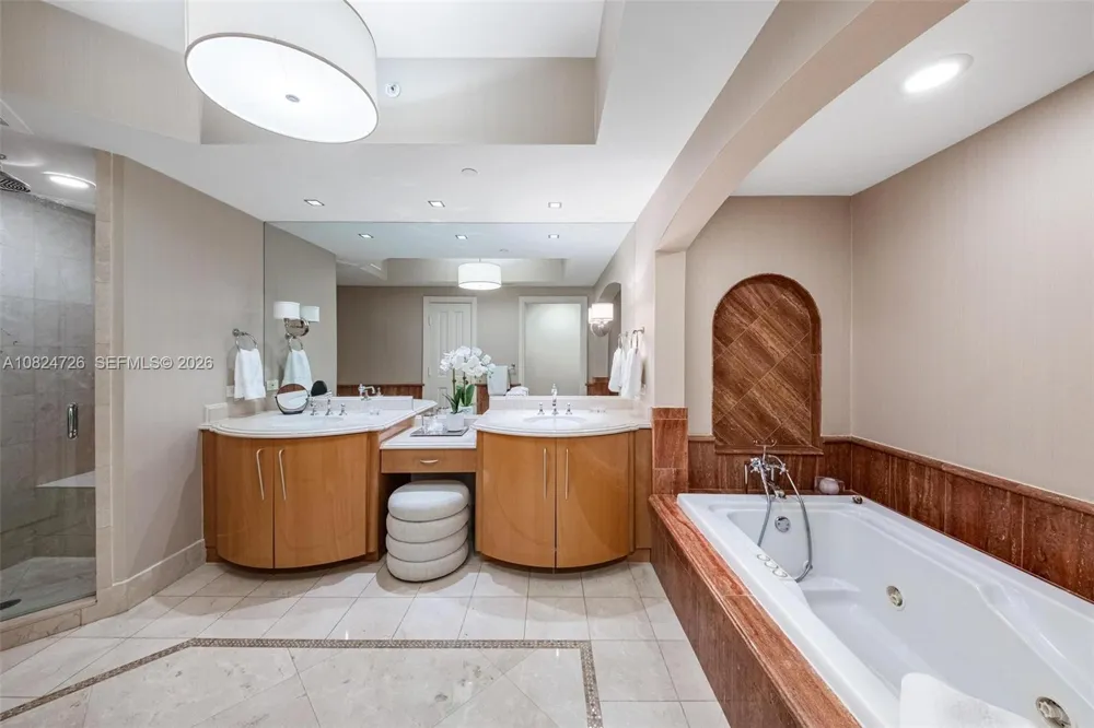 17875 Collins Ave #2602 Sunny Isles Beach, FL 33160